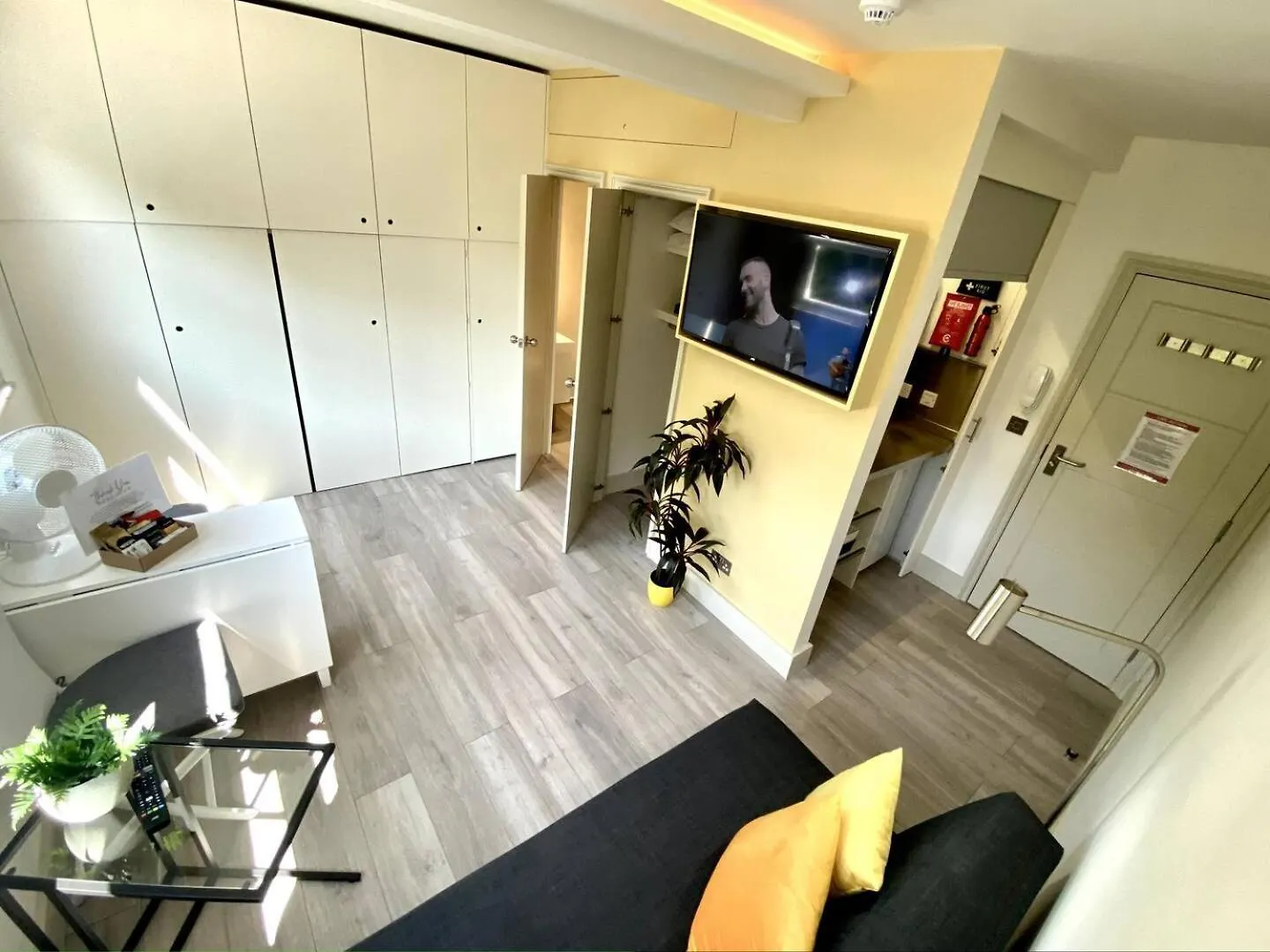 Apt 10 Beachside Beauty Lux Studio Steps From Beach Brighton Apartment