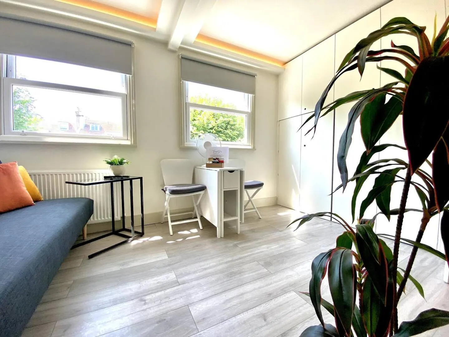 Apartment Apt 10 Beachside Beauty Lux Studio Steps From Beach Brighton